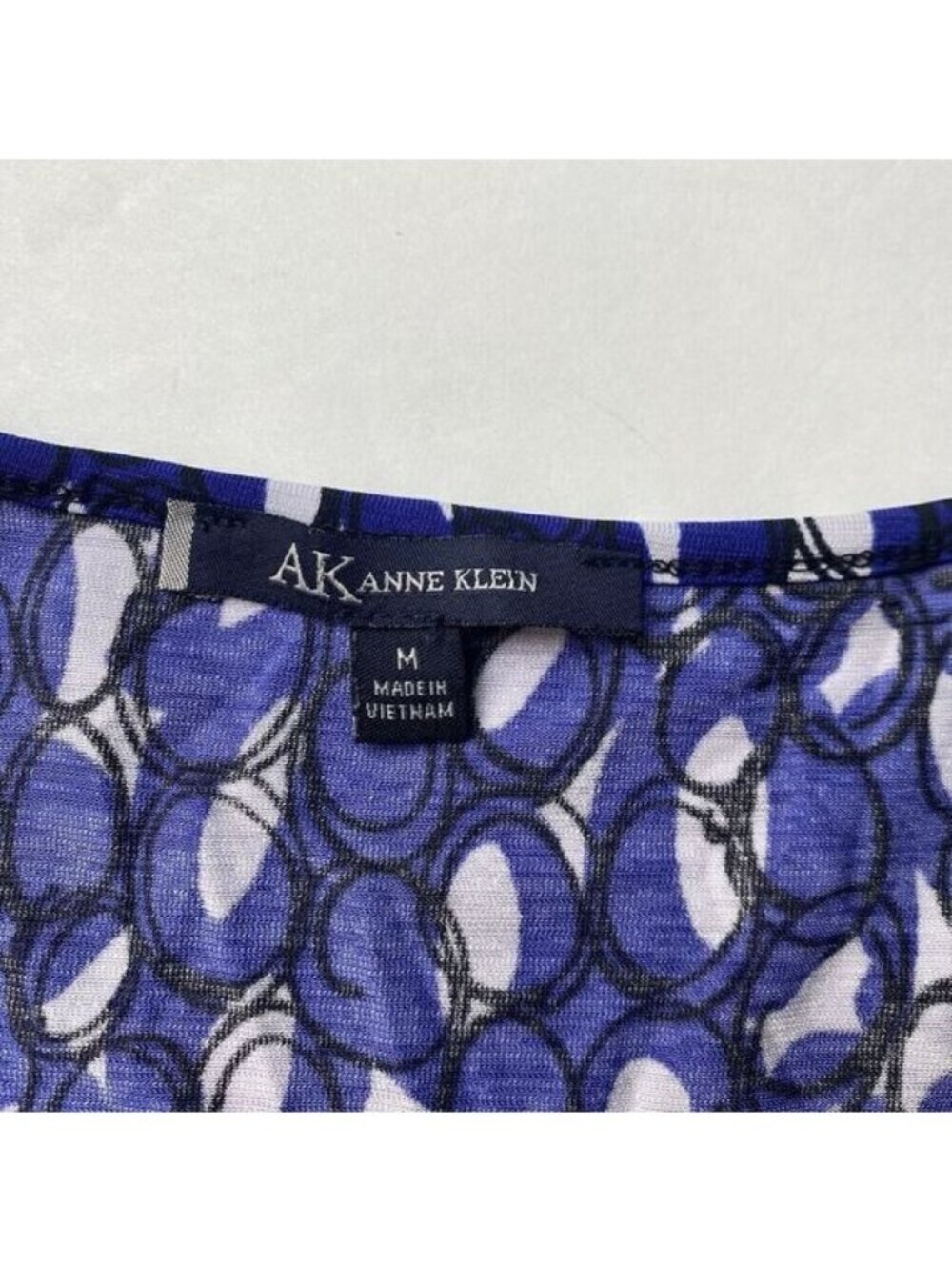 Anne Klein Women’s Blouse Top Short Sleeve V Neck Blue White Size M Pre Owned - Picture 3 of 11